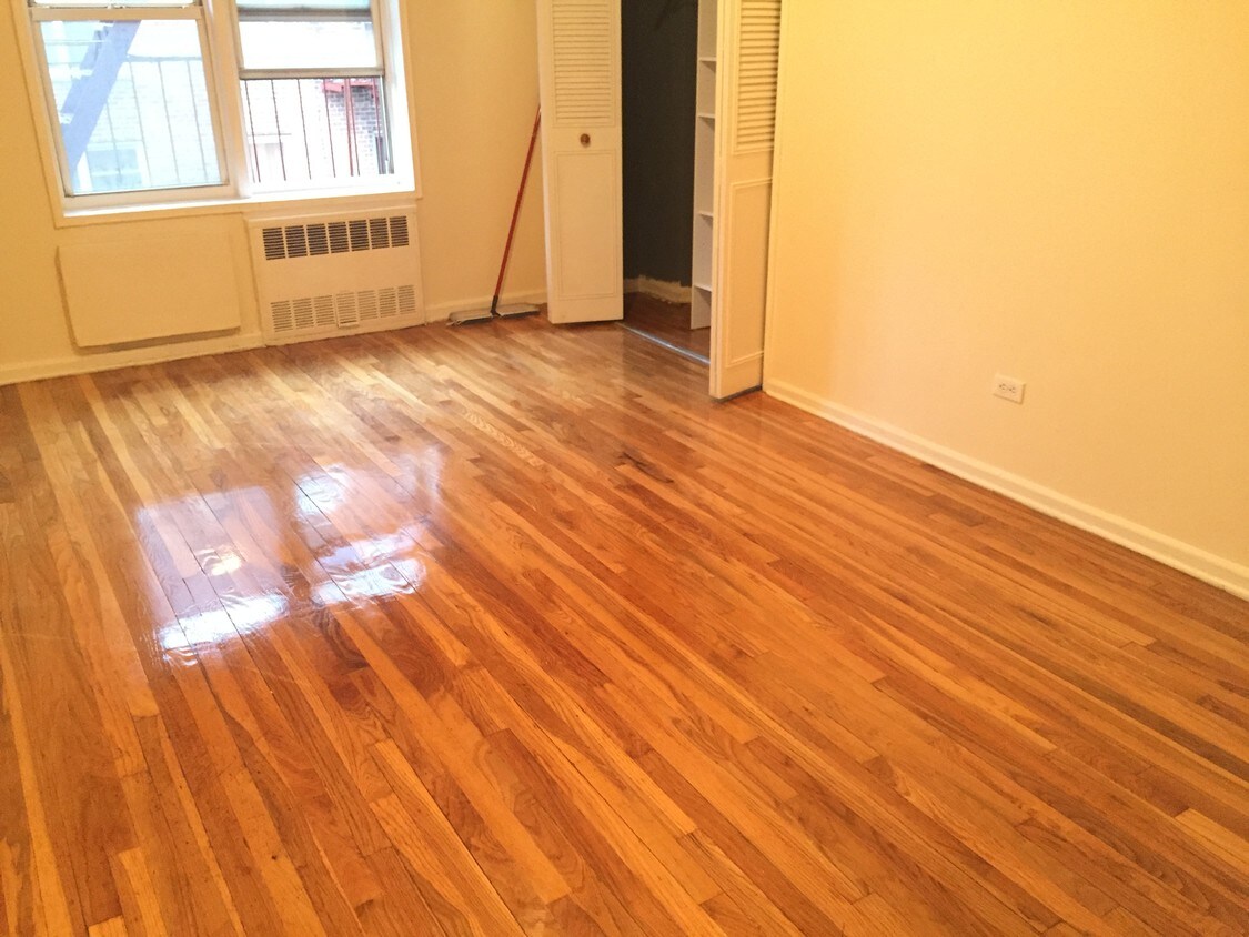 Foto principal - 177 Clarkson Ave