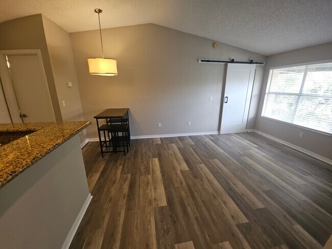 Building Photo - 5152 Conroy Rd