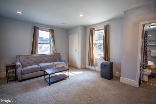 Building Photo - 511 Cinnaminson Ave