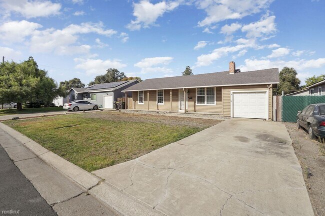 Foto del edificio - 3 br, 1 bath House - 451 Marengo Avenue
