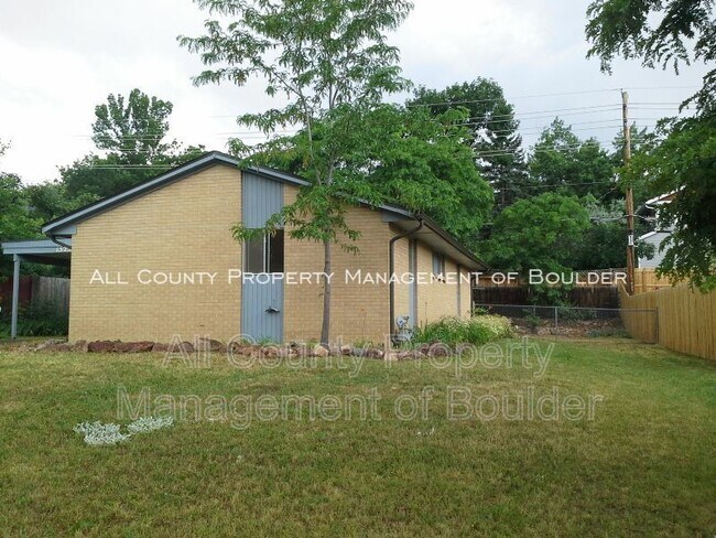 Foto del edificio - 1325 Hartford Dr