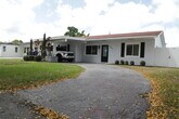 Primary Photo - 6451 Pershing St