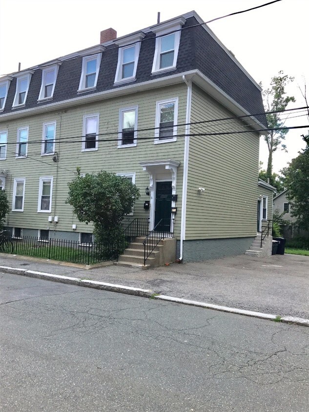 Primary Photo - 29 Winslow St