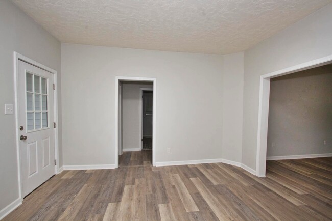 Building Photo - 1300 Todd Ave