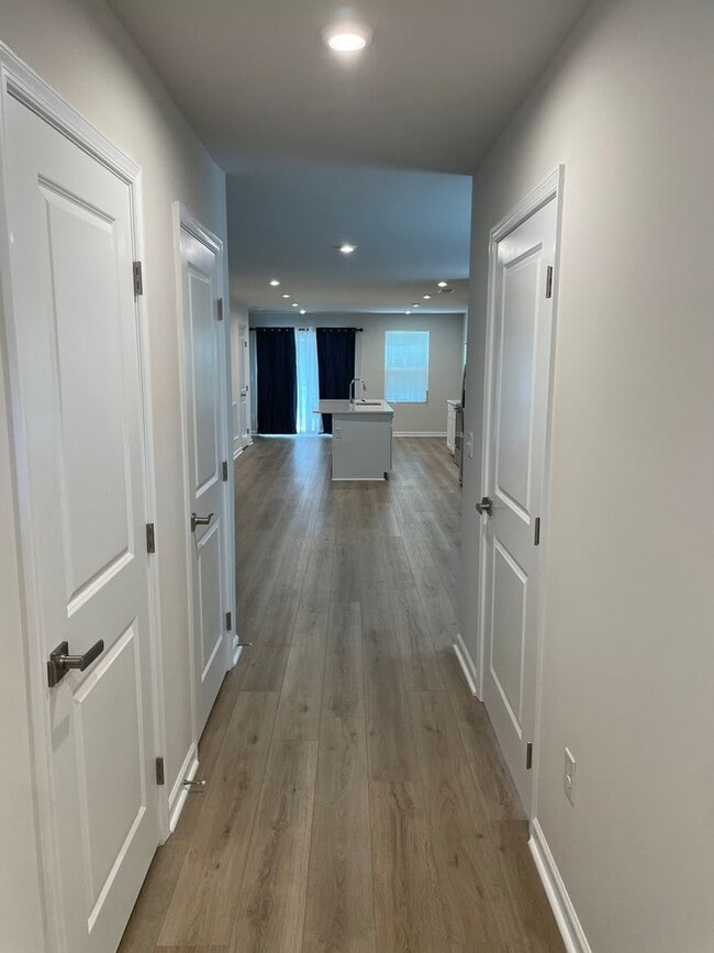 Foto del edificio - 8103 Sterling Oaks Dr