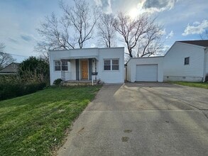 Building Photo - 115 Sanders Dr