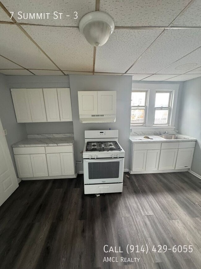 Photo - 7 Summit St Apartment