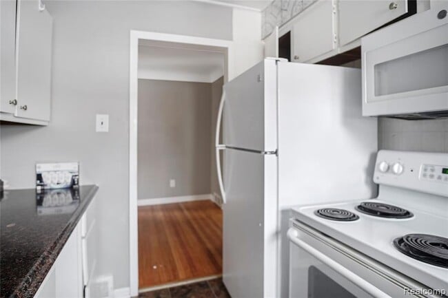 Building Photo - 14000 Nadine St