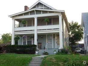 Building Photo - 2677 Hibbert Ave