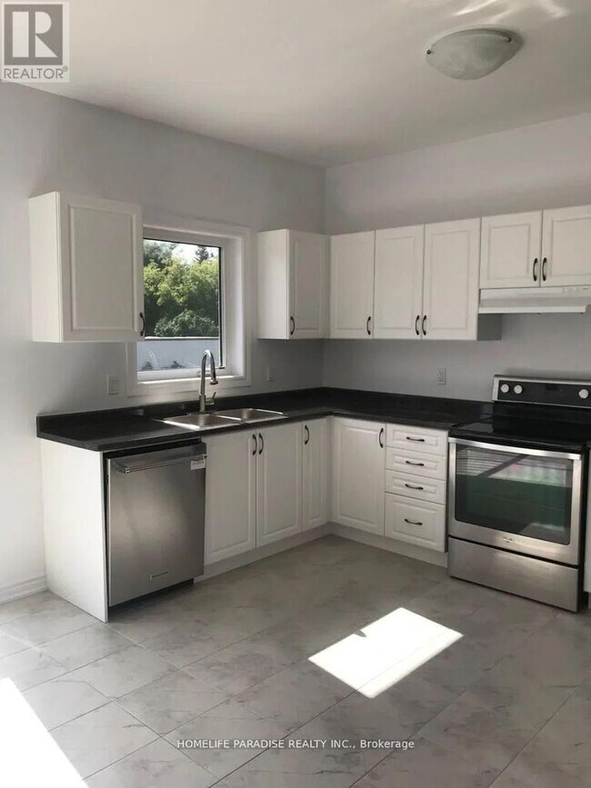 Building Photo - 185 Werry Ave