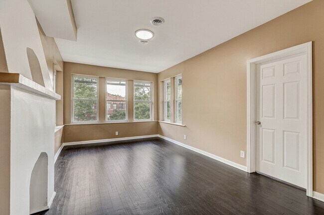 Foto del edificio - 6723 S Chappel Ave