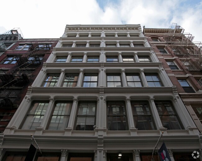 Building Photo - 77 Mercer St