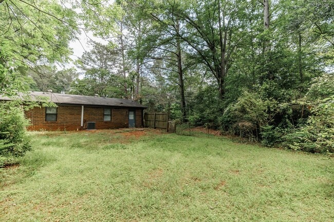 Photo - 1182 Whit Davis Rd House