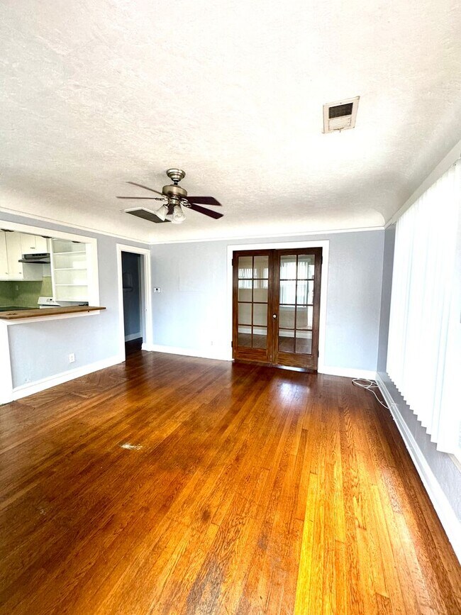 Foto del edificio - 550-550 W 20th St