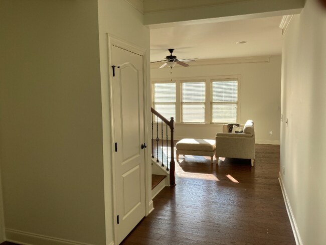 Foto del edificio - 833 Poplar St