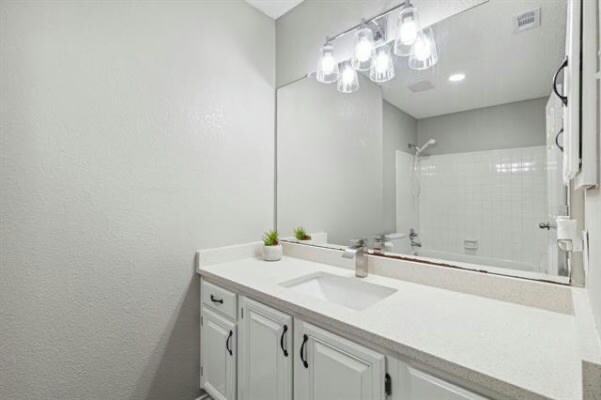 Building Photo - 2214 Lancecrest Dr