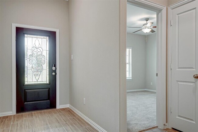 Foto del edificio - 2703 Old Orchard Ct