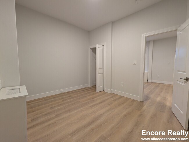 Foto del edificio - 24 Phillips St