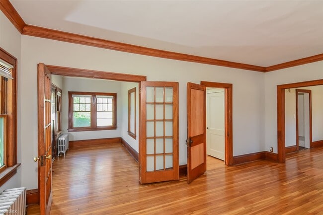 Building Photo - 3 br, 1 bath House - 3822 Fremont Avenue N