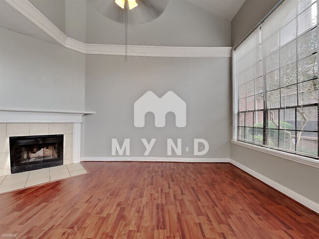 Building Photo - 2 br, 1.5 bath Townhome - 8888 Benning Dr ...