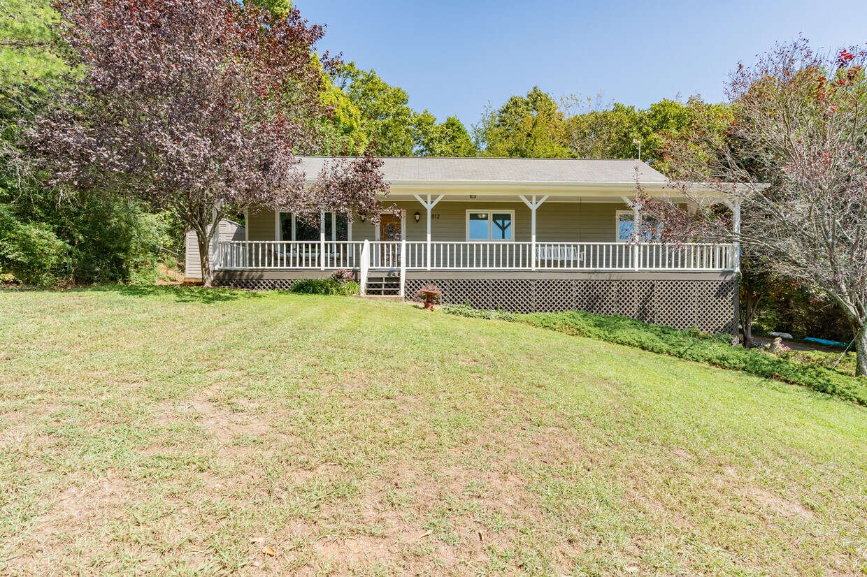 front of house - 7812 Lasata Ct