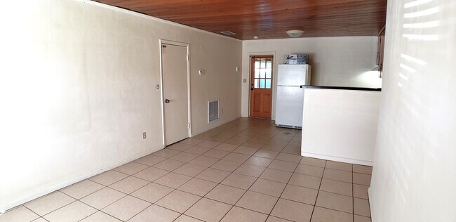 Foto del edificio - 1620 Palm Ridge Rd