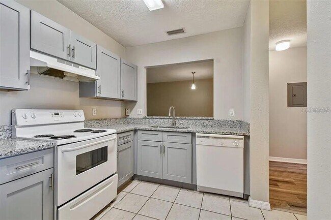 Foto del edificio - 6447 Cypressdale Dr
