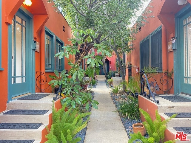 Primary Photo - 1507 N Hoover St