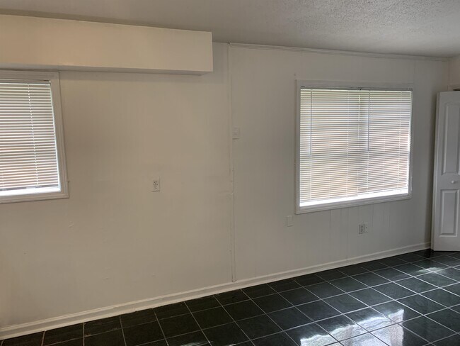 Building Photo - 3353 Elk Point Dr
