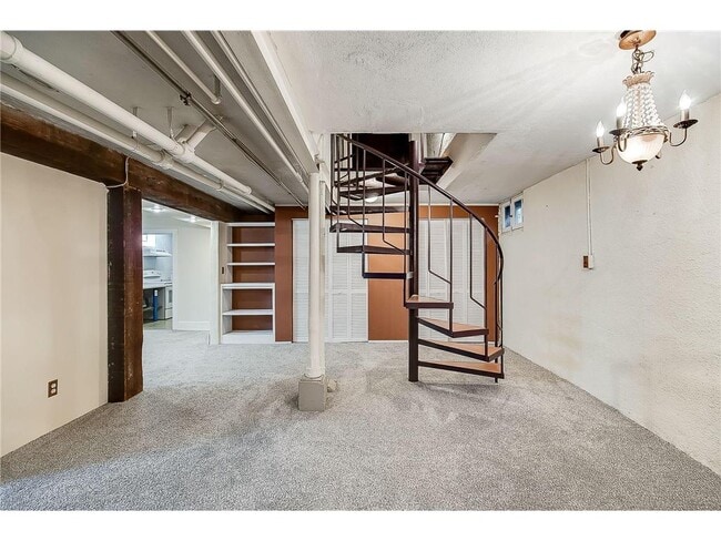 Building Photo - 1771 James Ave S