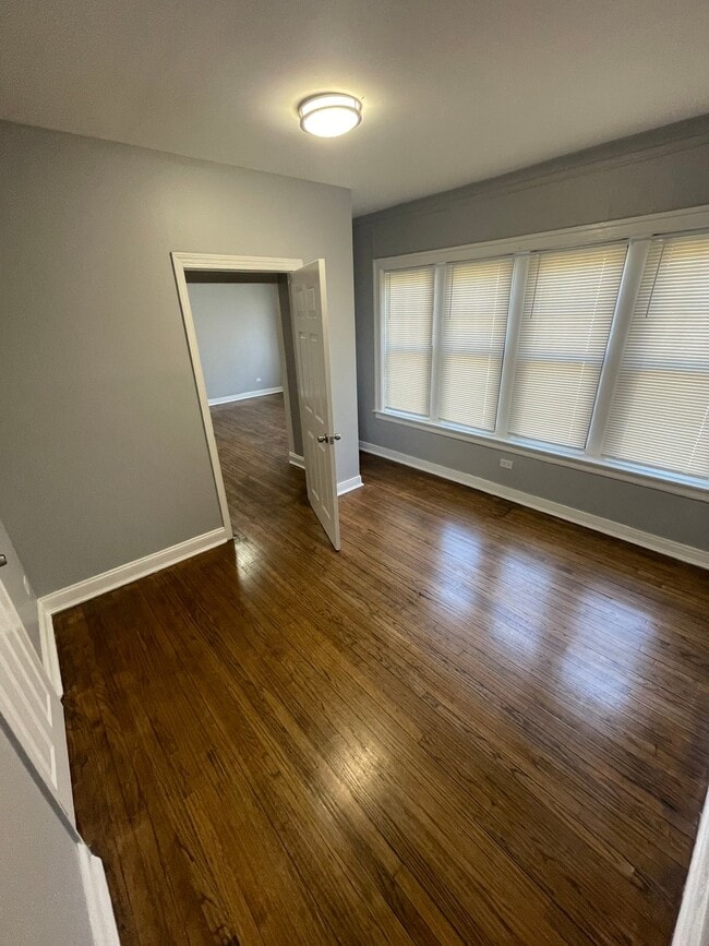 Building Photo - 543 E 80th St