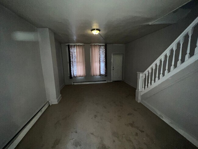 Building Photo - Cute House for Rent