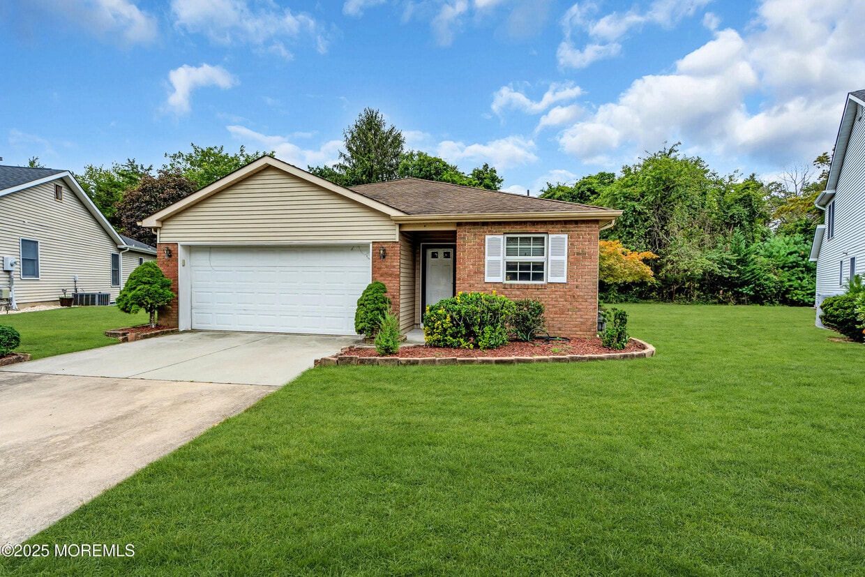 Foto principal - 1970 Cherryvale Ct