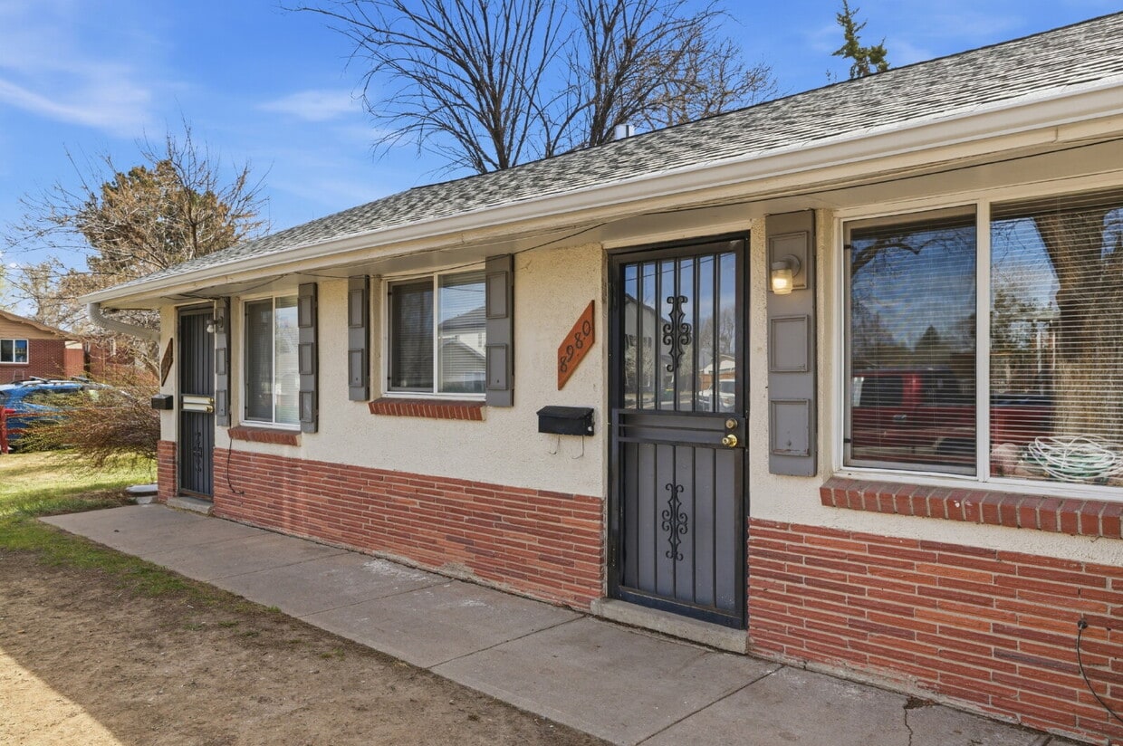 Remodeled 1 Bedroom 1 Bathroom with Easy Access to Aurora Central and Downtown Denver! - Remodeled 1 Bedroom 1 Bathroom with Easy Access  to Aurora Central and Downtown Denver!