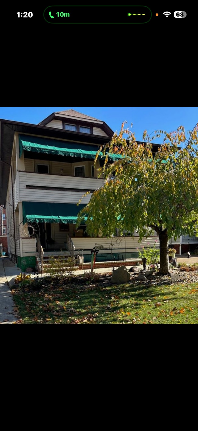 Building Photo - 1333 Sloane Ave