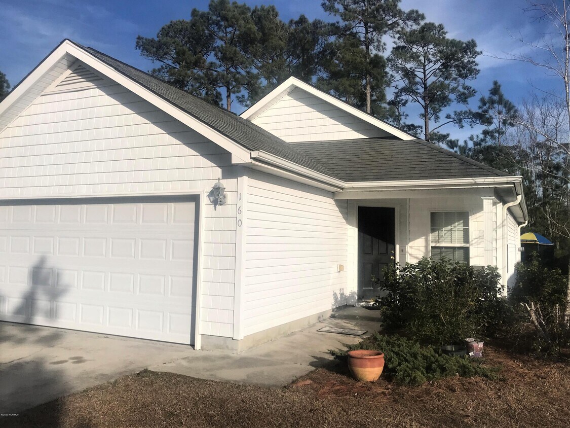 160 Red Bird Ln, Hampstead, NC 28443 House Rental in Hampstead, NC