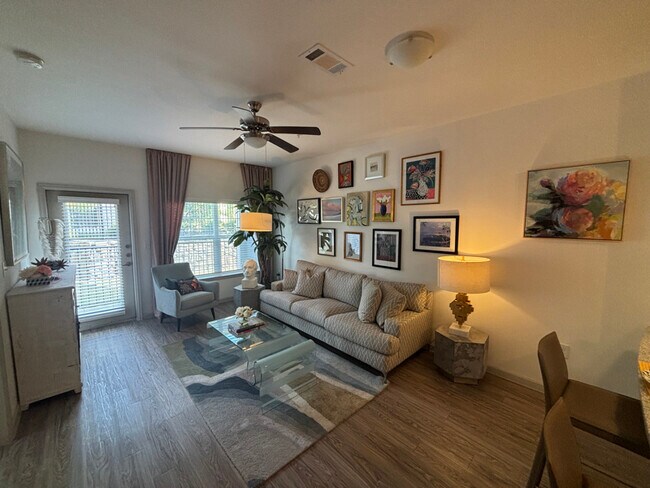 Foto del edificio - 1271 Sadler Drive