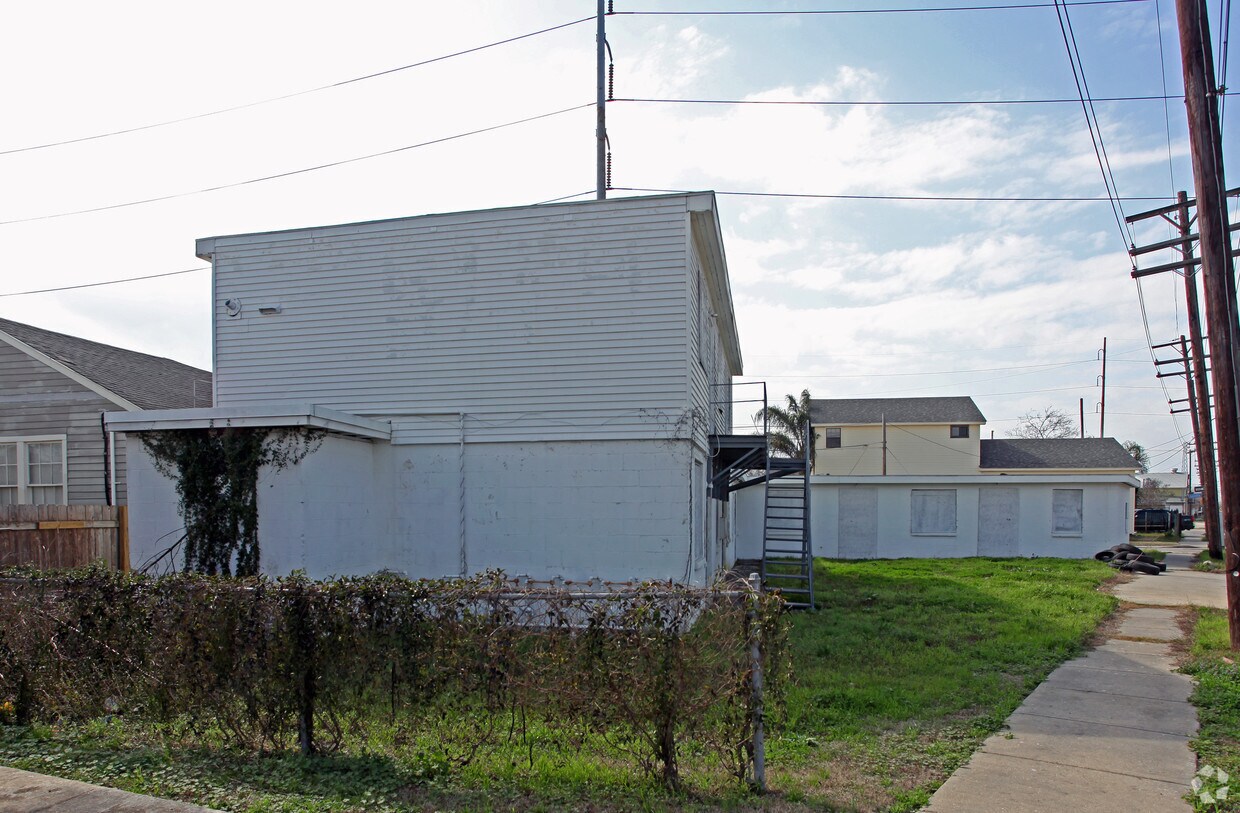 Building Photo - 1952 Florida Ave