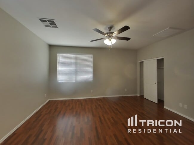 Building Photo - 36331 W Vera Cruz Dr