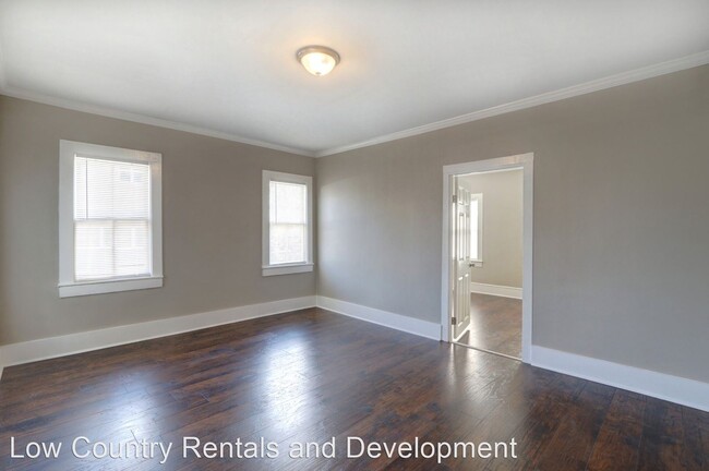 Building Photo - 2425 Drayton St