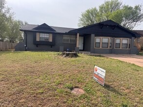 Building Photo - 2908 SE 47th St
