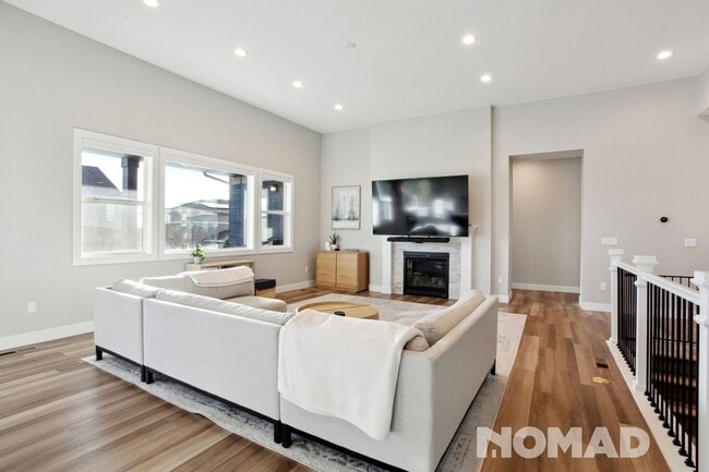 Building Photo - 268 Orion Ct