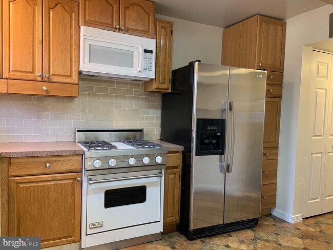 Foto del edificio - 6317 Pearce Ave