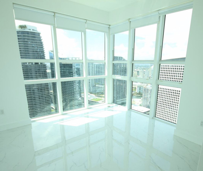 Foto del edificio - 950 Brickell Bay Dr