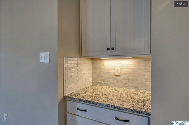 Foto del edificio - 115 Elledge Farm Dr