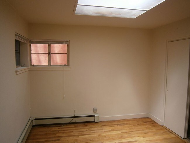 Foto del edificio - 308 West Gomez Road