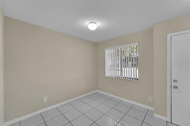 Foto del edificio - 9088 NW 40th St