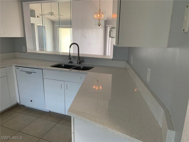 Building Photo - 420 Belina Dr