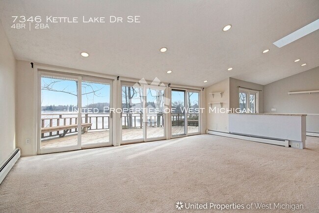Building Photo - 7346 Kettle Lake Dr SE