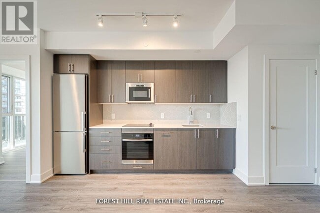 Photo du bâtiment - 2545 Simcoe St N